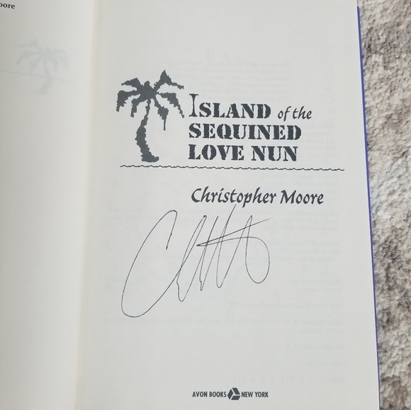 Island of the Sequined Love Nun - Picture 2 of 8